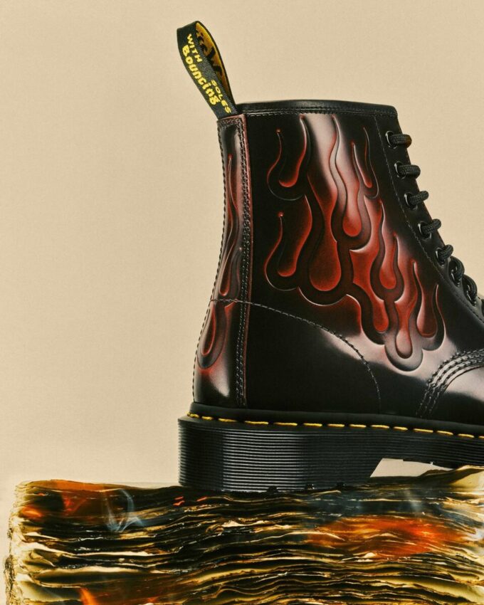 1460 Inferno Arcadia Rub Off Leather Boots 1460 Inferno Arcadia Rub Off Leather Boots