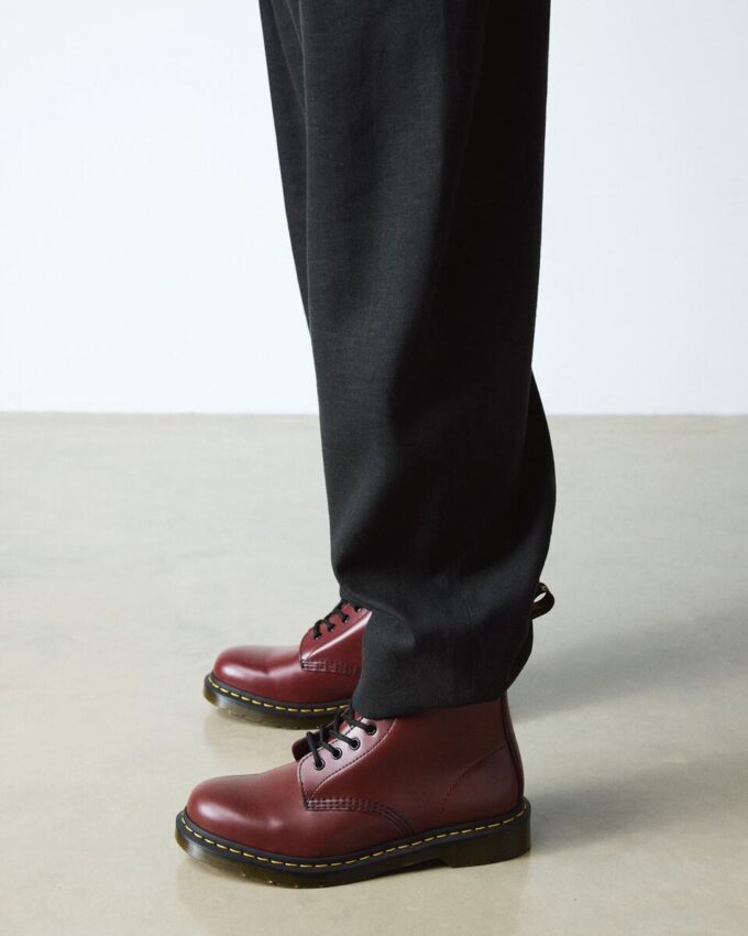 1460 Smooth Leather Lace Up Boots