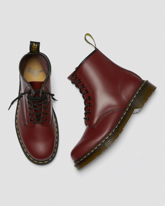 1460 Smooth Leather Lace Up Boots