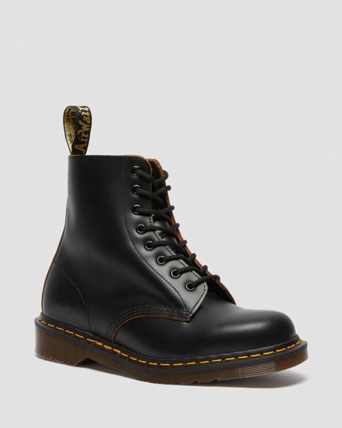 1460 Vintage Made in England Leather Lace Up Boots 1460 Vintage Made in England Leather Lace Up Boots