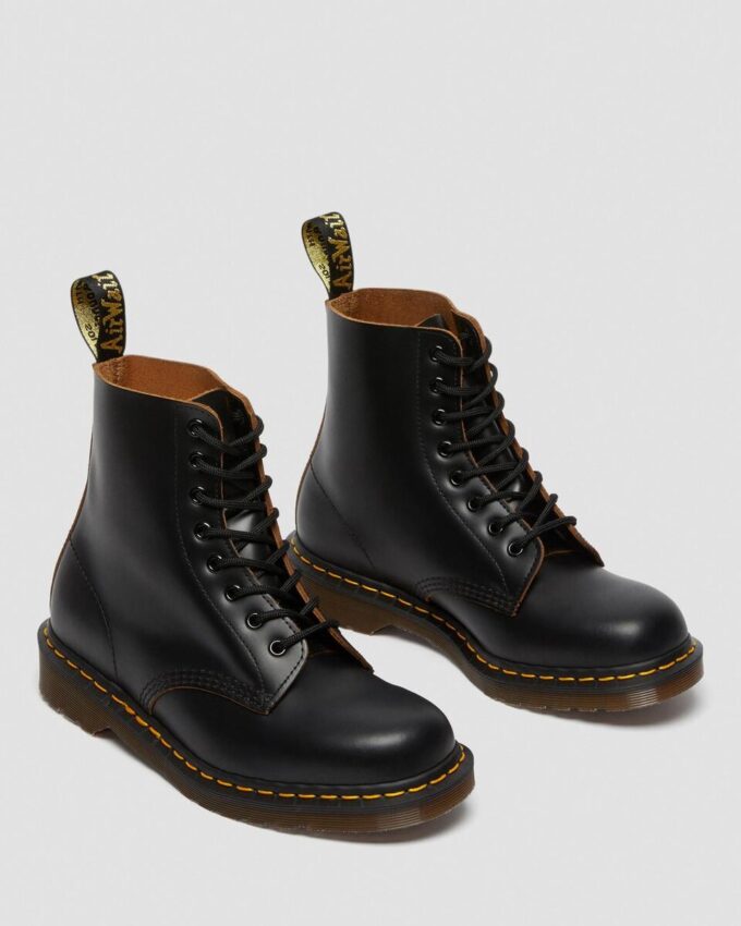 1460 Vintage Made in England Leather Lace Up Boots 1460 Vintage Made in England Leather Lace Up Boots