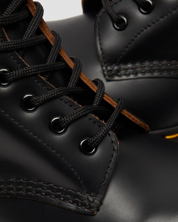 1460 Vintage Made in England Leather Lace Up Boots 1460 Vintage Made in England Leather Lace Up Boots