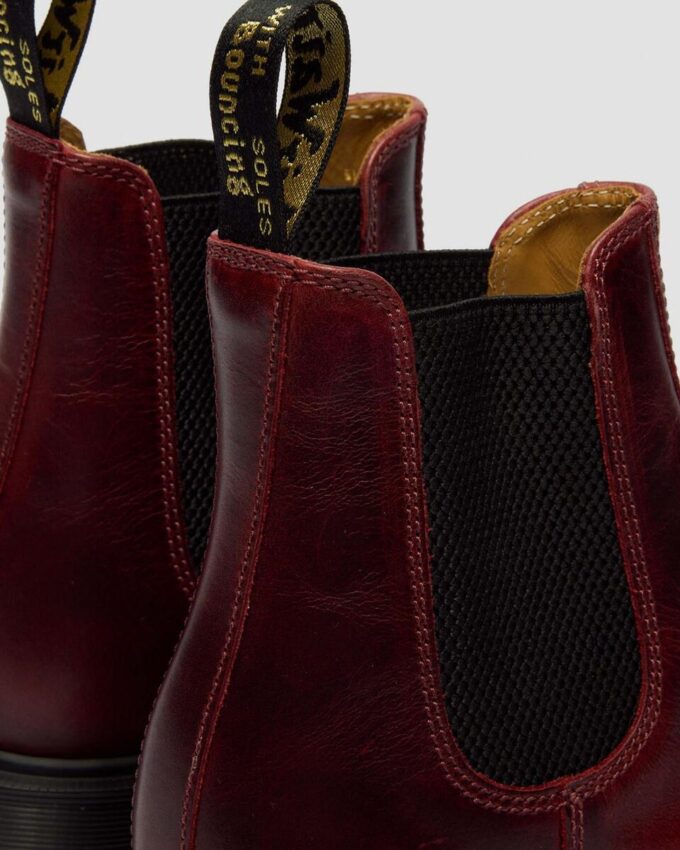 2976 Made In England Classic Calf Leather Chelsea Boots 2976 Made In England Classic Calf Leather Chelsea Boots