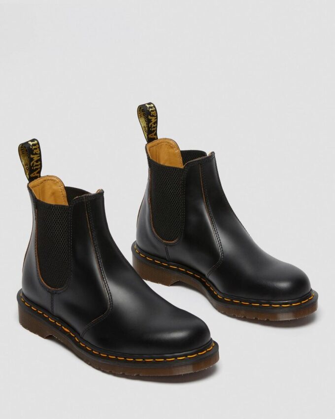 2976 Vintage Made In England Leather Chelsea Boots 2976 Vintage Made In England Leather Chelsea Boots