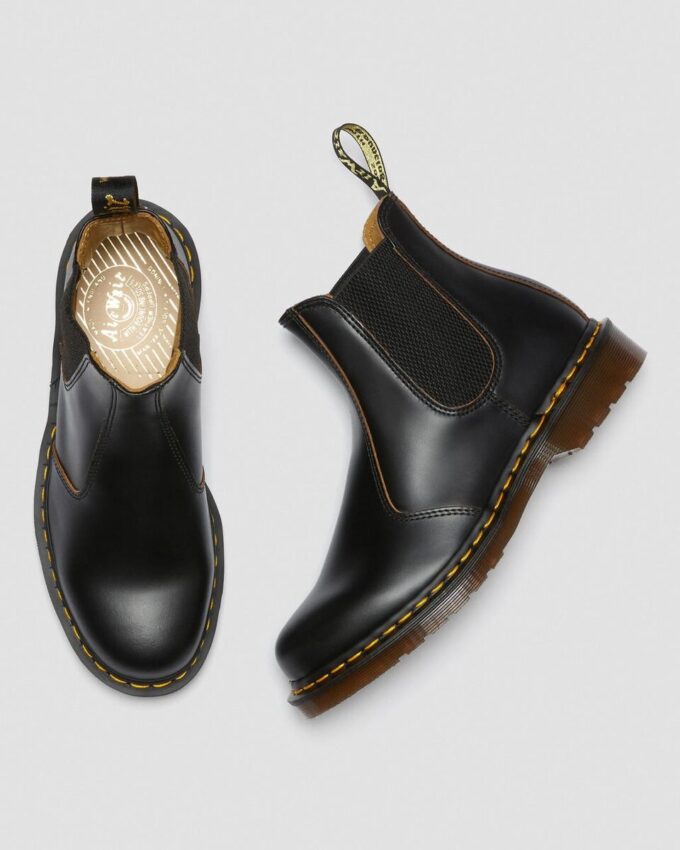 2976 Vintage Made In England Leather Chelsea Boots 2976 Vintage Made In England Leather Chelsea Boots