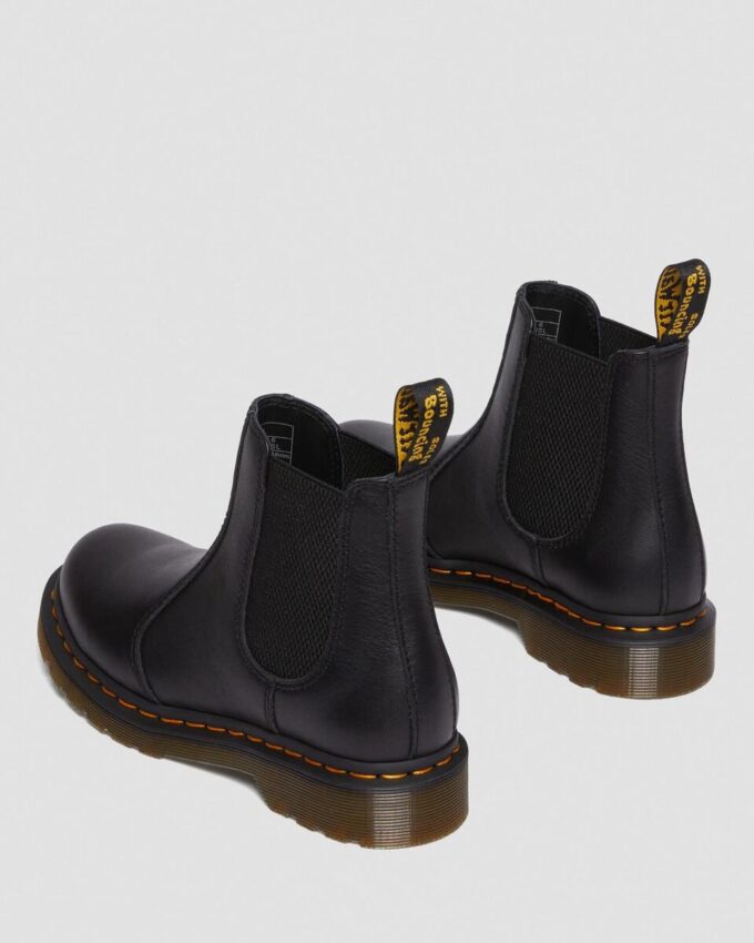 2976 Women's Virginia Leather Chelsea Boots 2976 Women's Virginia Leather Chelsea Boots