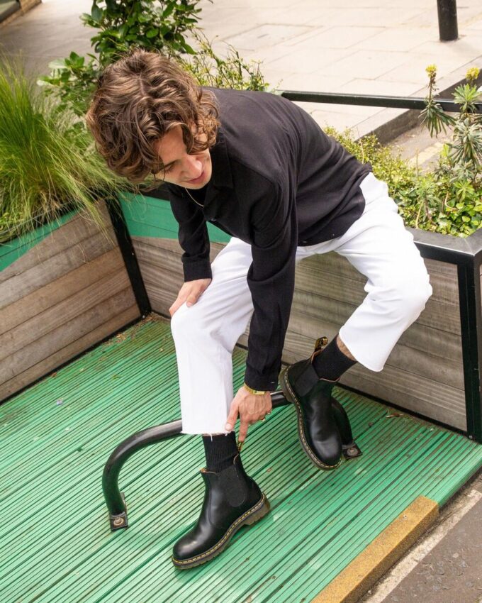 2976 Yellow Stitch Smooth Leather Chelsea Boots 2976 Yellow Stitch Smooth Leather Chelsea Boots