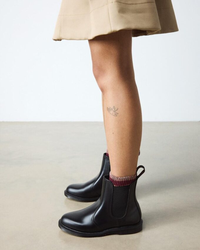 FLORA Smooth Leather Chelsea Boots FLORA Smooth Leather Chelsea Boots