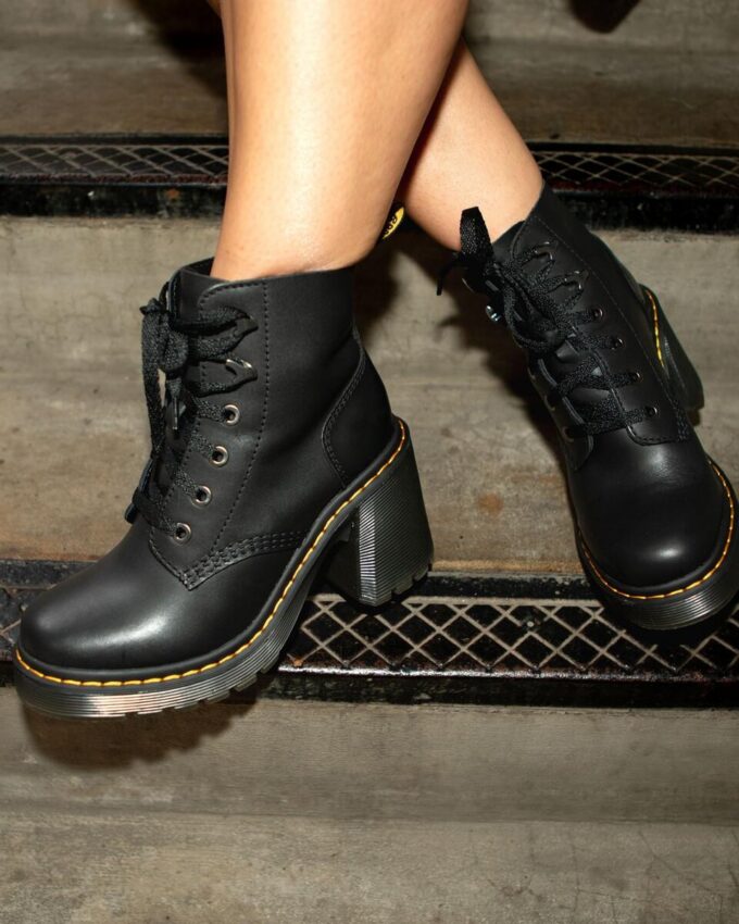 Jesy Sendal Leather Lace Up Flared Heel Boots Jesy Sendal Leather Lace Up Flared Heel Boots